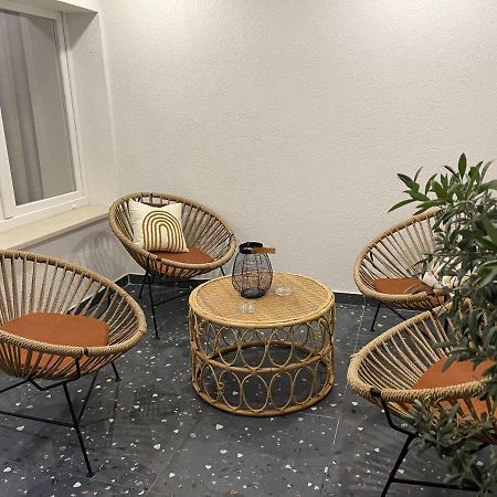 Square Inn Tirana City Center Экстерьер фото