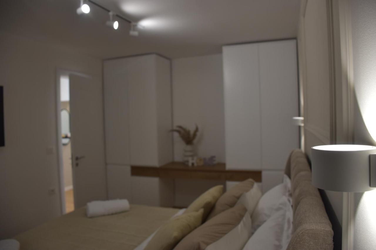 Square Inn Tirana City Center Экстерьер фото