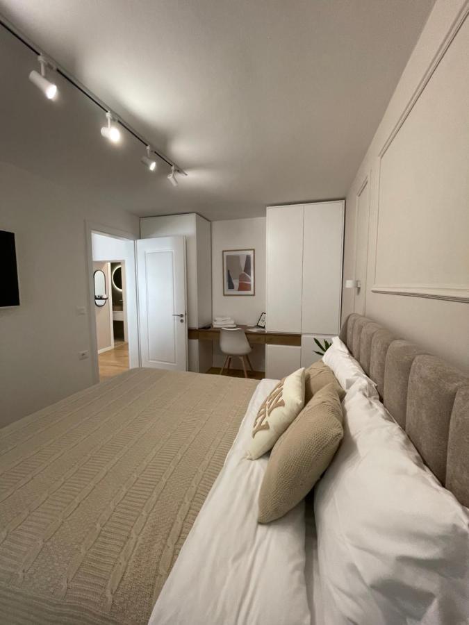 Square Inn Tirana City Center Экстерьер фото